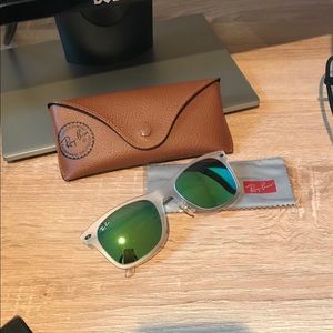 Ray-Ban Wayfarer w/ Metal Frame